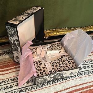 Victoria’s Secret - leopard print - thermals (top and bottom) BNWT!